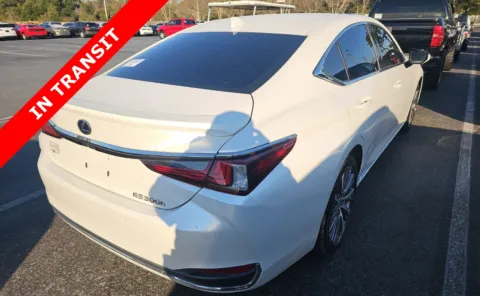 More photos of 2020 Lexus ES 300h at Auto Boutique Florida, FL