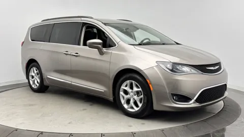 Another view of 2017 Chrysler Pacifica Touring-L for sale in Jacksonville, FL at Auto Boutique Florida