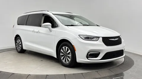 Another view of 2021 Chrysler Pacifica Hybrid Touring L for sale in Jacksonville, FL at Auto Boutique Florida