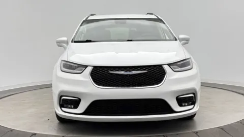 Photos of 2021 Chrysler Pacifica Hybrid Touring L for sale in Jacksonville, FL at Auto Boutique Florida