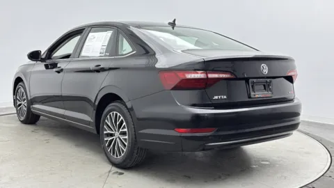 More photos of 2021 Volkswagen Jetta R-Line at Auto Boutique Florida, FL