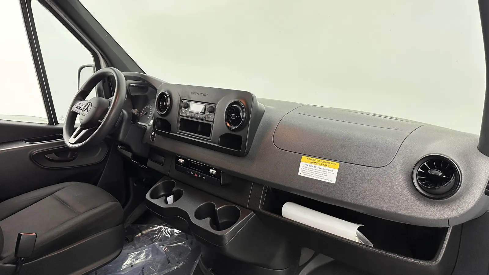 Mercedes-Benz Sprinter photo 24