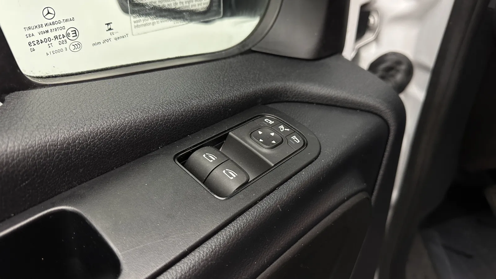 Mercedes-Benz Sprinter photo 10