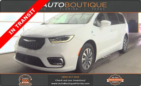 White 2022 Chrysler Pacifica Hybrid Touring L for sale in Jacksonville, FL