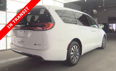 More photos of 2022 Chrysler Pacifica Hybrid Touring L at Auto Boutique Florida, FL