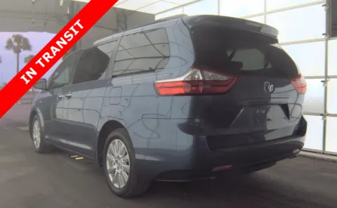 More photos of 2017 Toyota Sienna XLE at Auto Boutique Florida, FL