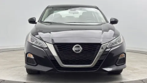 Photos of 2022 Nissan Altima 2.5 SR for sale in Jacksonville, FL at Auto Boutique Florida