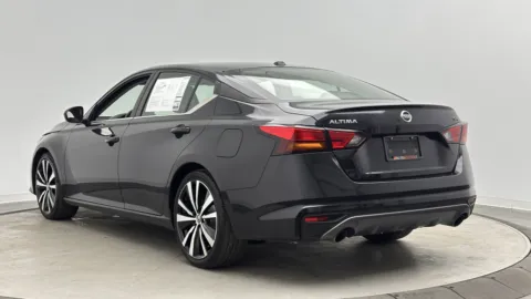 More photos of 2022 Nissan Altima 2.5 SR at Auto Boutique Florida, FL