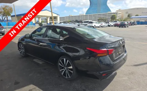 More photos of 2022 Nissan Altima 2.5 SR at Auto Boutique Florida, FL