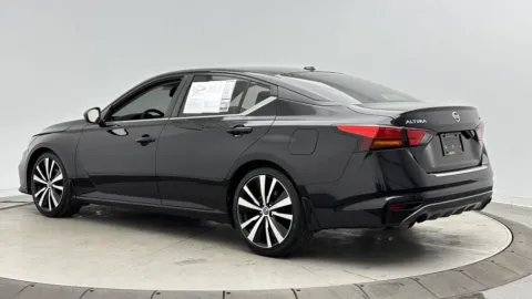 More photos of 2021 Nissan Altima 2.5 SR at Auto Boutique Florida, FL