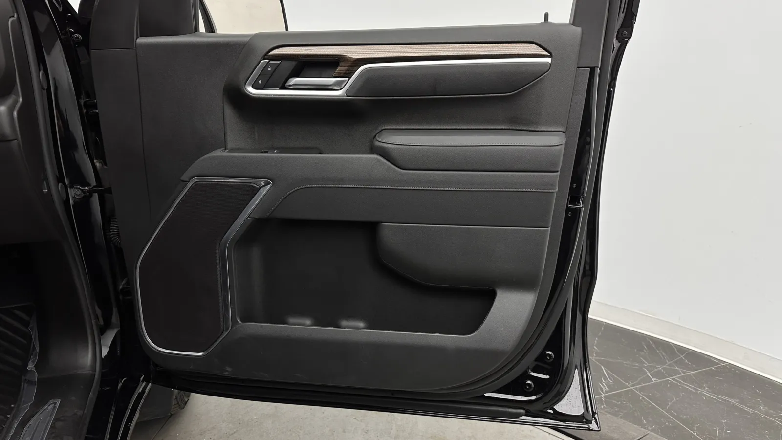Chevrolet Silverado photo 31