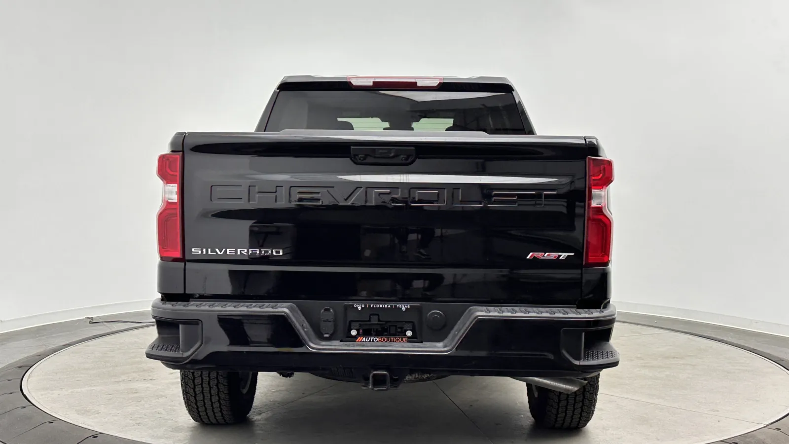 Chevrolet Silverado photo 7