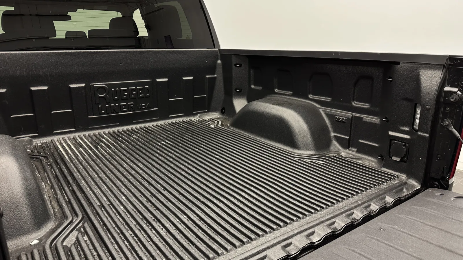 Chevrolet Silverado photo 28