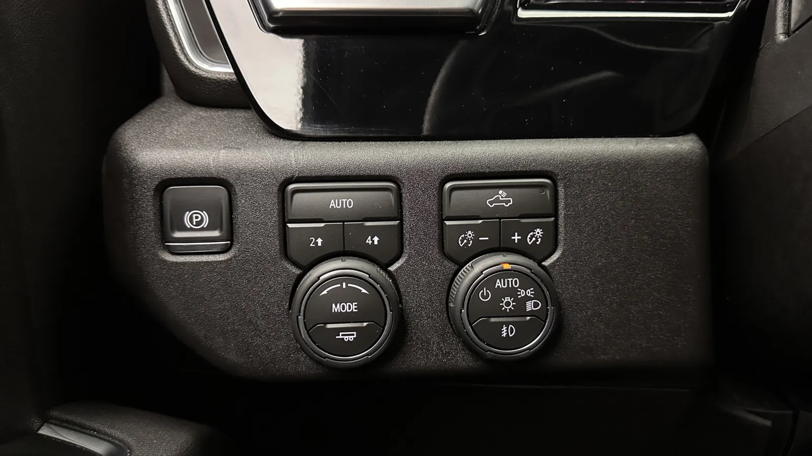 Chevrolet Silverado photo 20