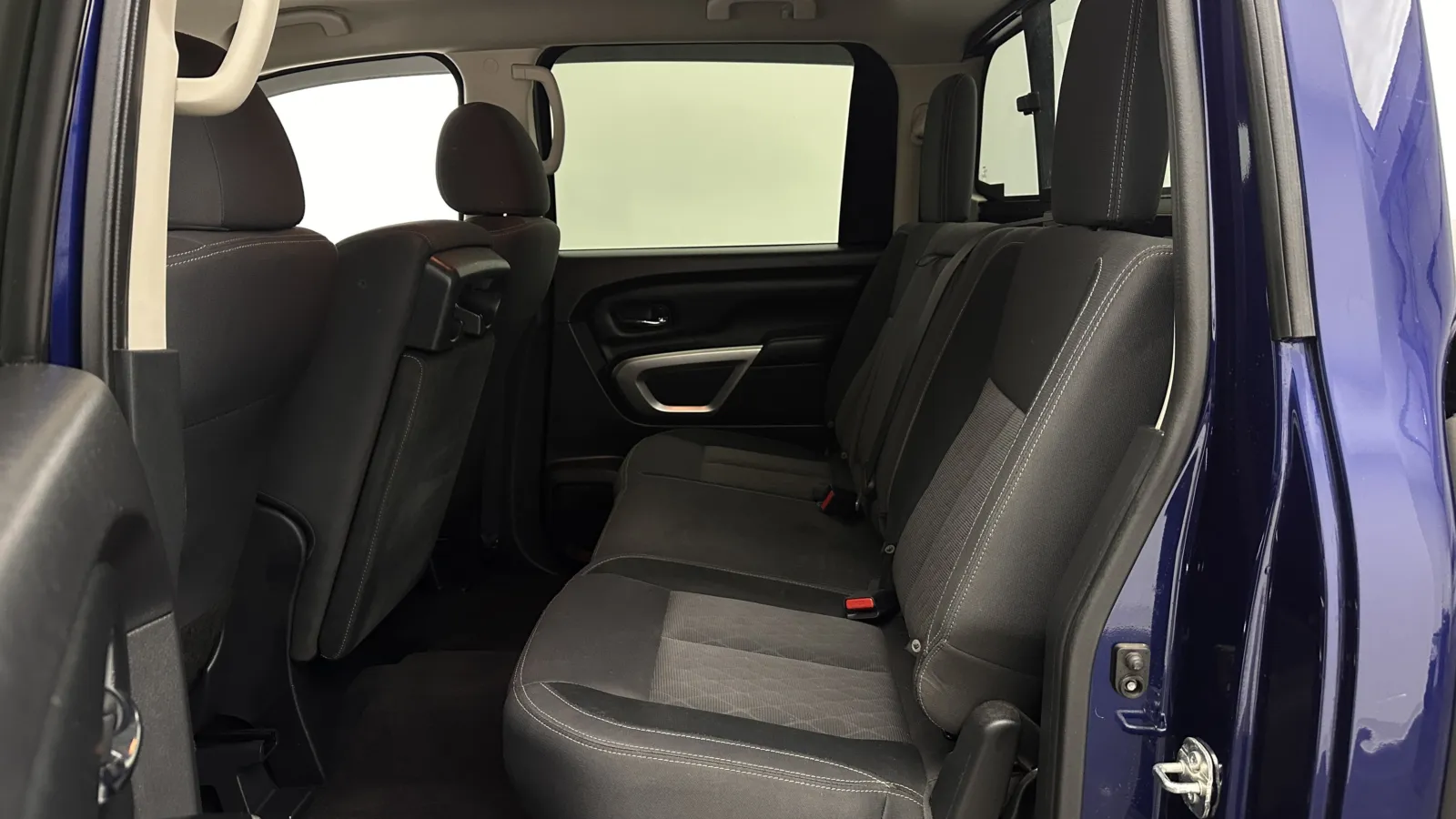 Nissan Titan photo 17