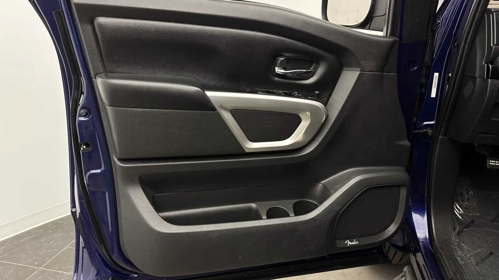 Nissan Titan photo 9