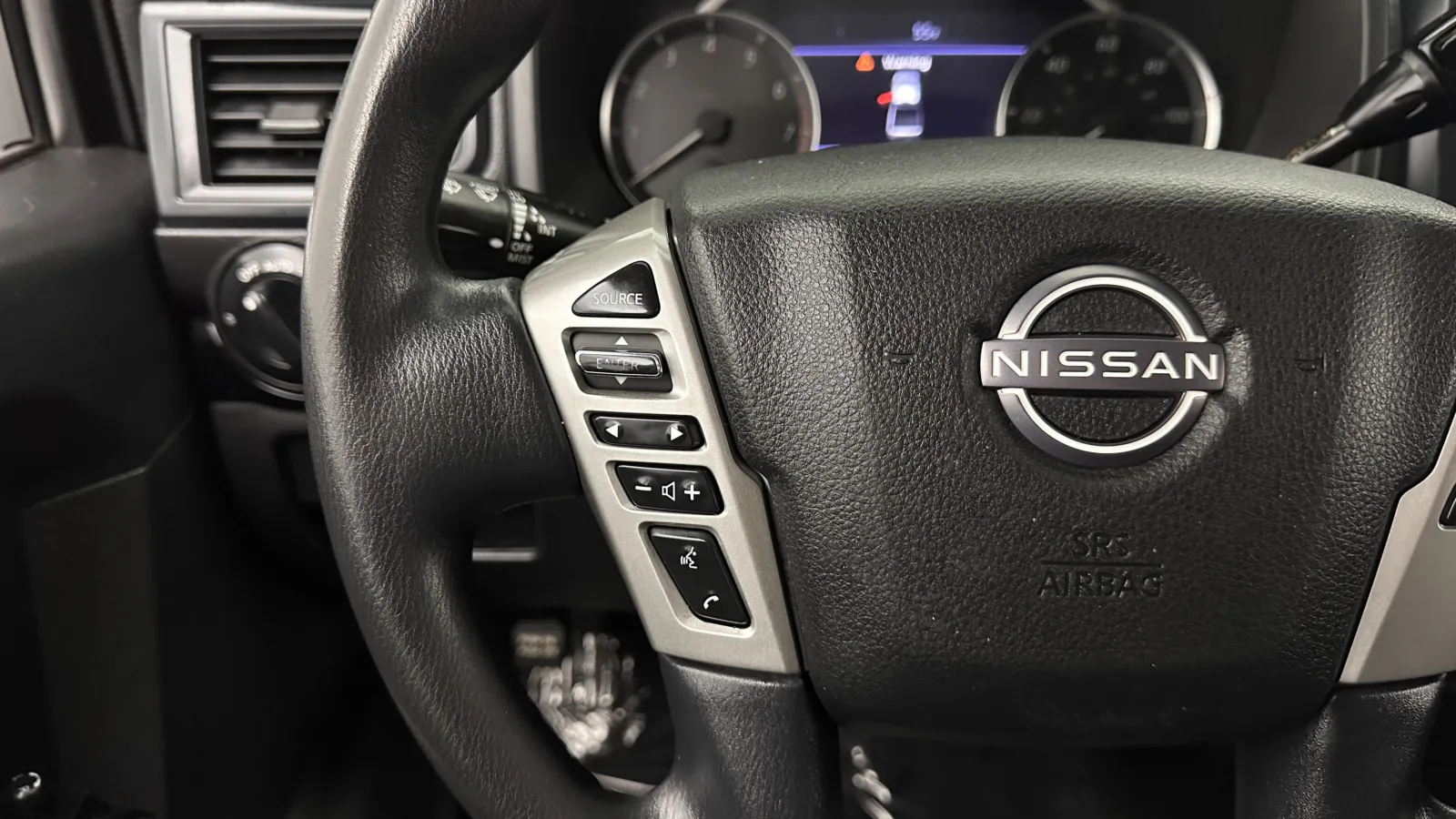 Nissan Titan photo 20