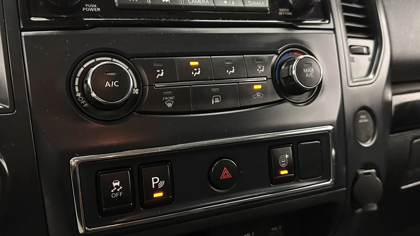 Nissan Titan photo 14