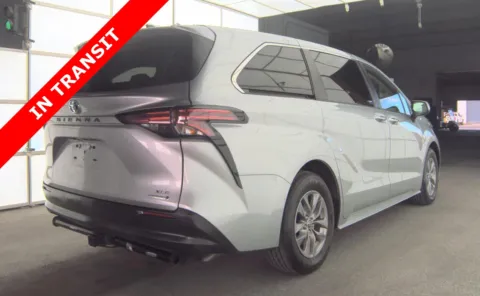 More photos of 2022 Toyota Sienna XLE at Auto Boutique Florida, FL