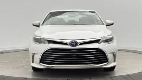 Photos of 2018 Toyota Avalon Hybrid Limited for sale in Jacksonville, FL at Auto Boutique Florida