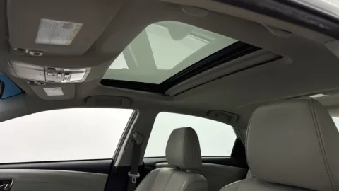 More photos of 2018 Toyota Avalon Hybrid Limited at Auto Boutique Florida, FL