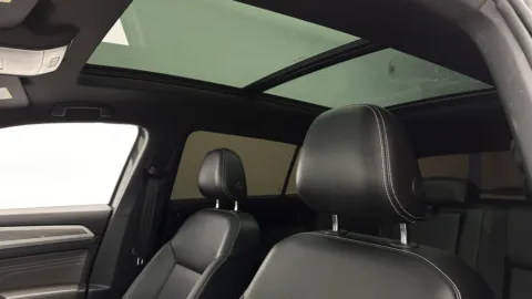 More photos of 2022 Volkswagen Atlas Cross Sport 3.6L V6 SE w/Technology at Auto Boutique Florida, FL