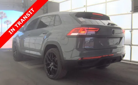 More photos of 2022 Volkswagen Atlas Cross Sport 3.6L V6 SE w/Technology at Auto Boutique Florida, FL