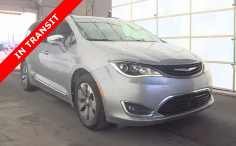 More photos of 2018 Chrysler Pacifica Hybrid Limited at Auto Boutique Florida, FL