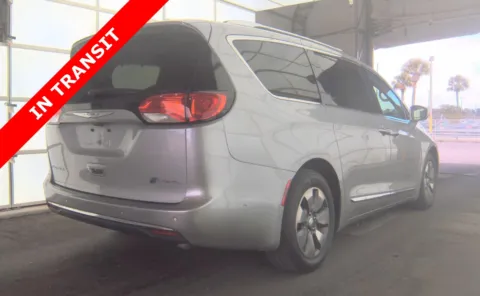 More photos of 2018 Chrysler Pacifica Hybrid Limited at Auto Boutique Florida, FL