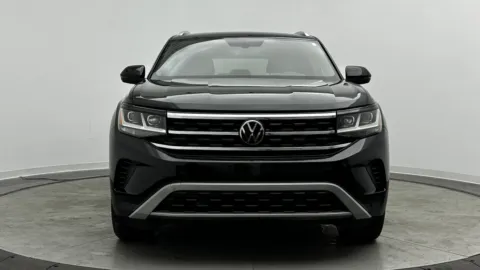 Photos of 2023 Volkswagen Atlas Cross Sport 3.6L V6 SE w/Technology for sale in Jacksonville, FL at Auto Boutique Florida