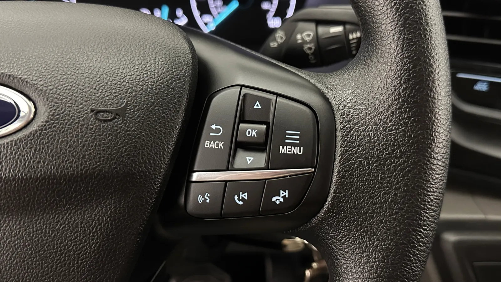 Ford Transit photo 15