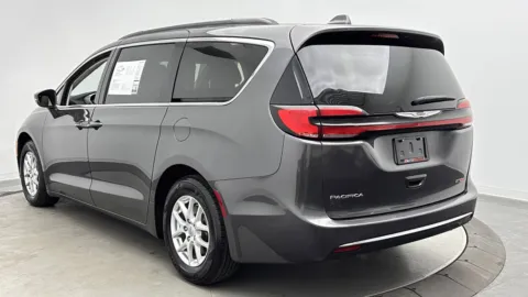 More photos of 2022 Chrysler Pacifica Touring L at Auto Boutique Florida, FL