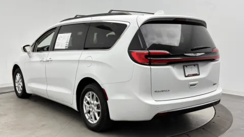 More photos of 2022 Chrysler Pacifica Touring L at Auto Boutique Florida, FL