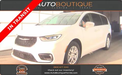 White 2022 Chrysler Pacifica Touring L for sale in Jacksonville, FL