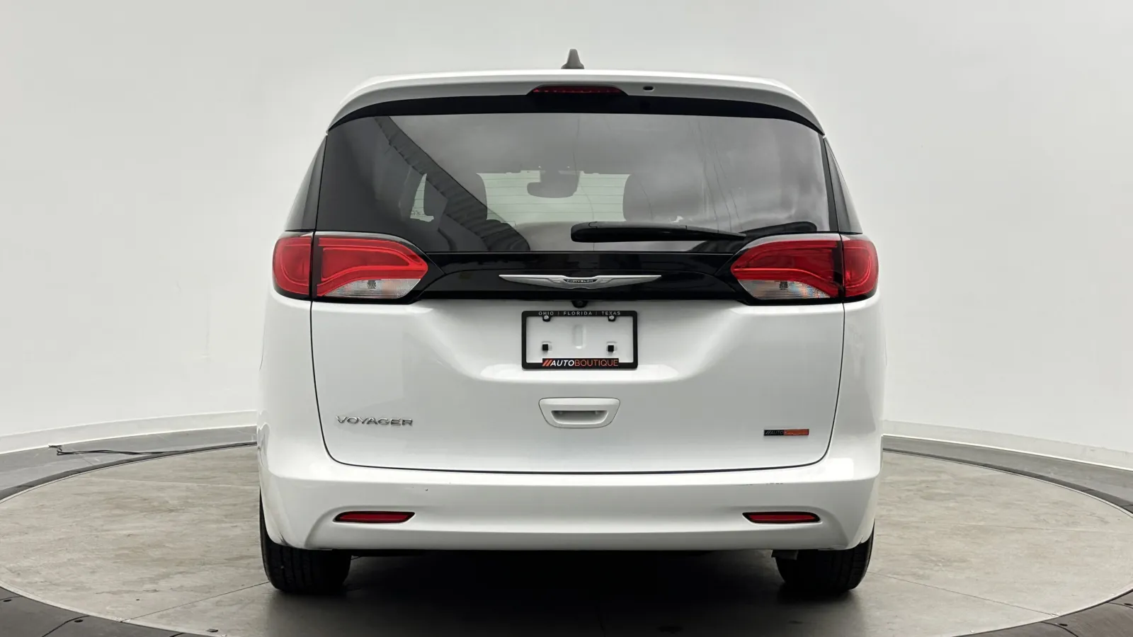 Chrysler Voyager photo 6