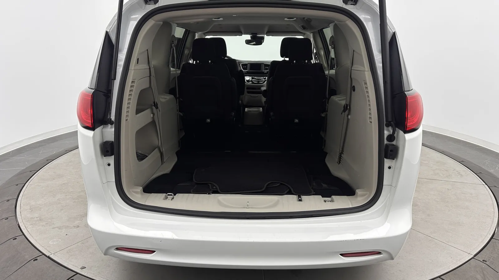 Chrysler Voyager photo 25