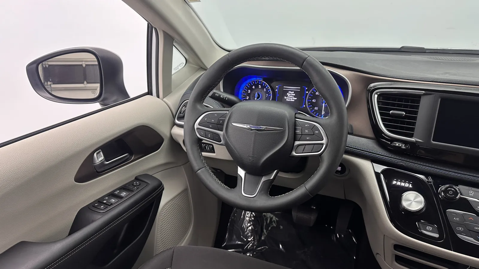 Chrysler Voyager photo 21