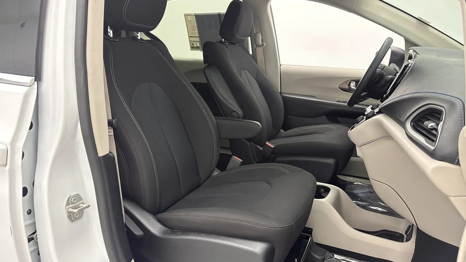 Chrysler Voyager photo 32