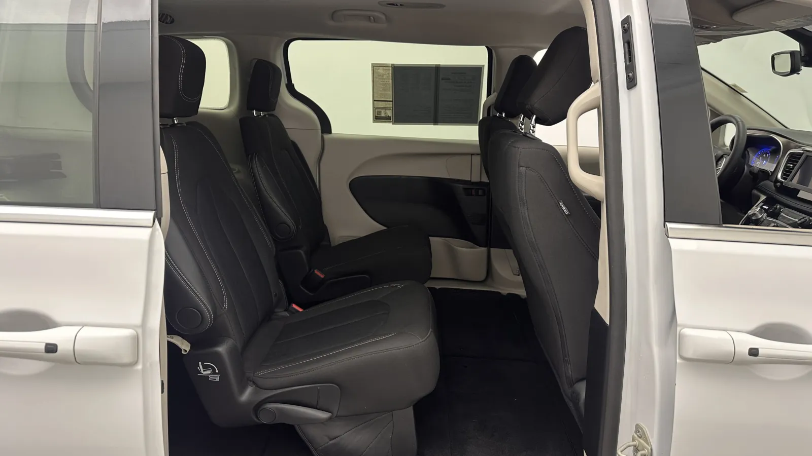Chrysler Voyager photo 27