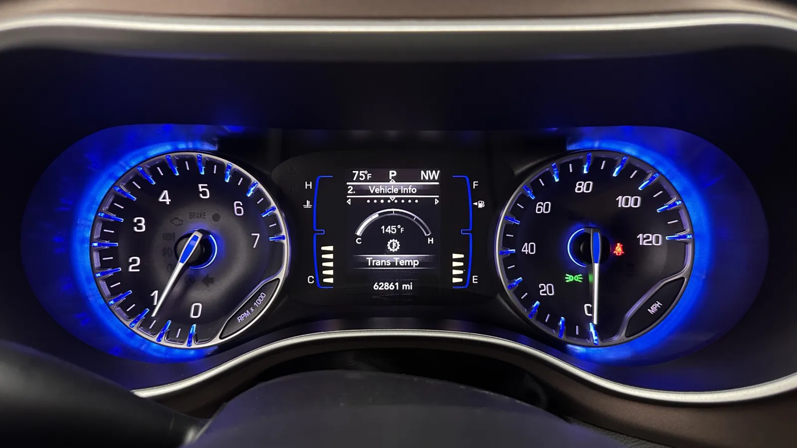 Chrysler Voyager photo 13