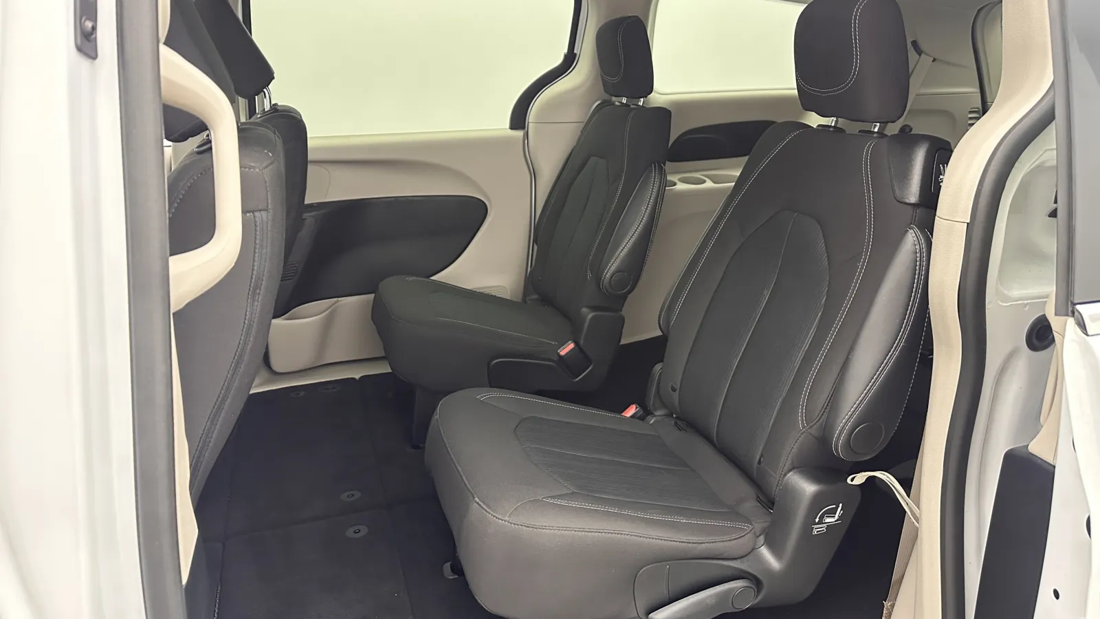 Chrysler Voyager photo 18