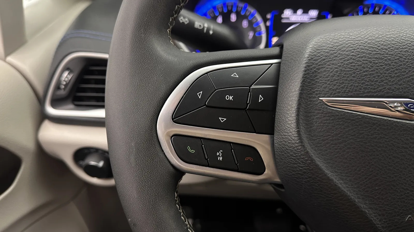 Chrysler Voyager photo 15