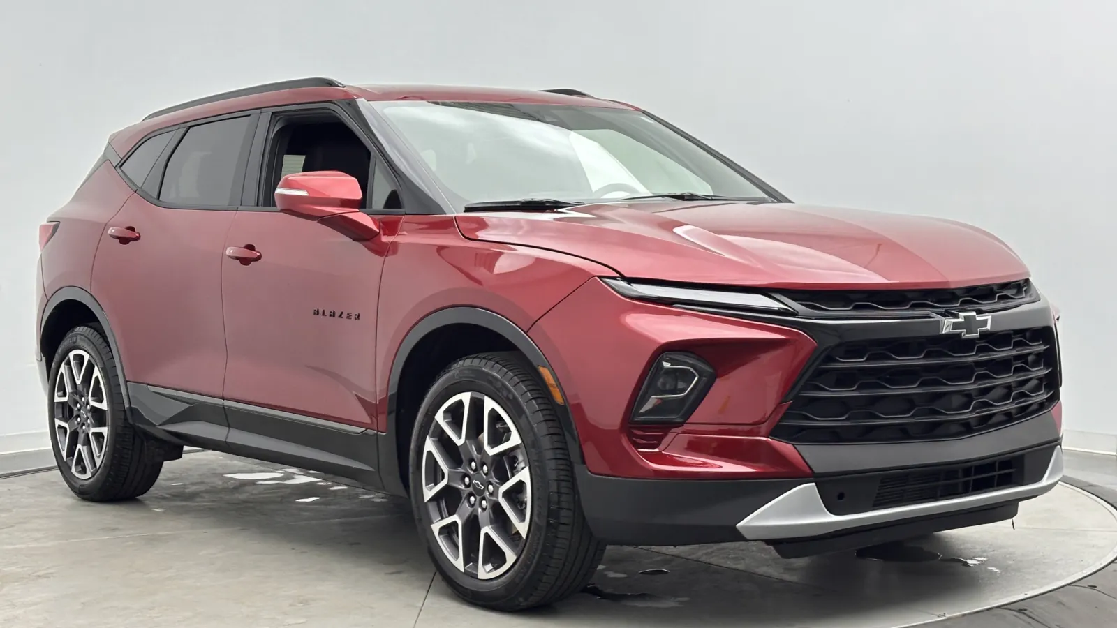Chevrolet Blazer photo 3
