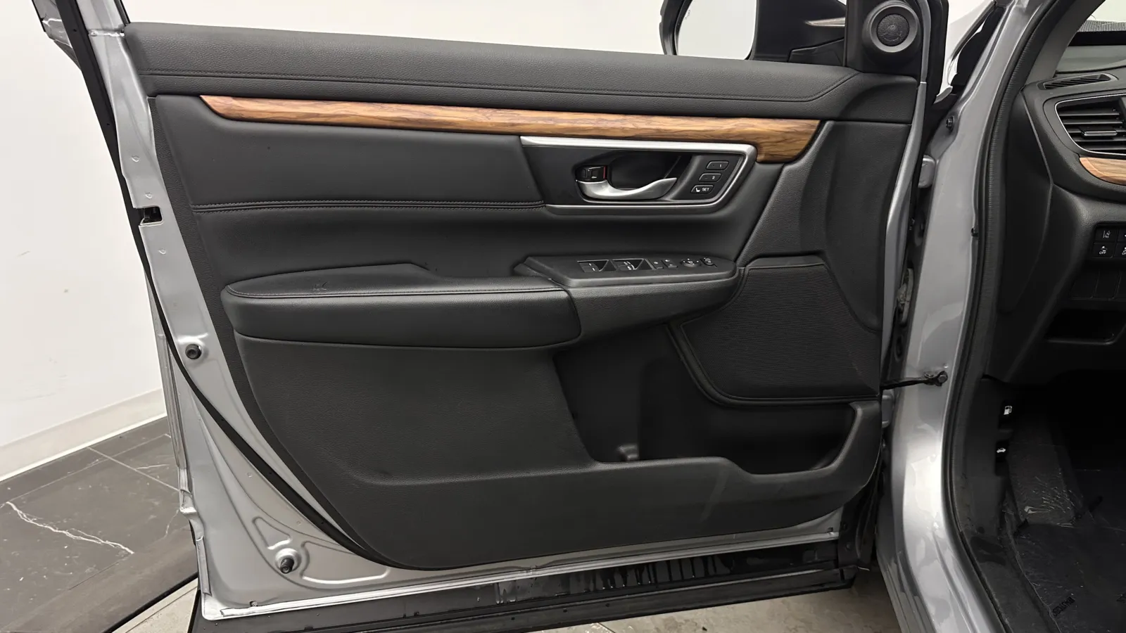 Honda CR-V photo 9