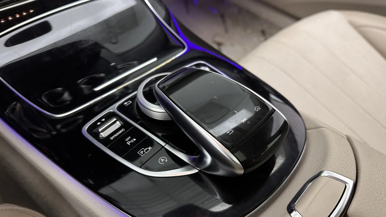 Mercedes-Benz E-Class photo 15