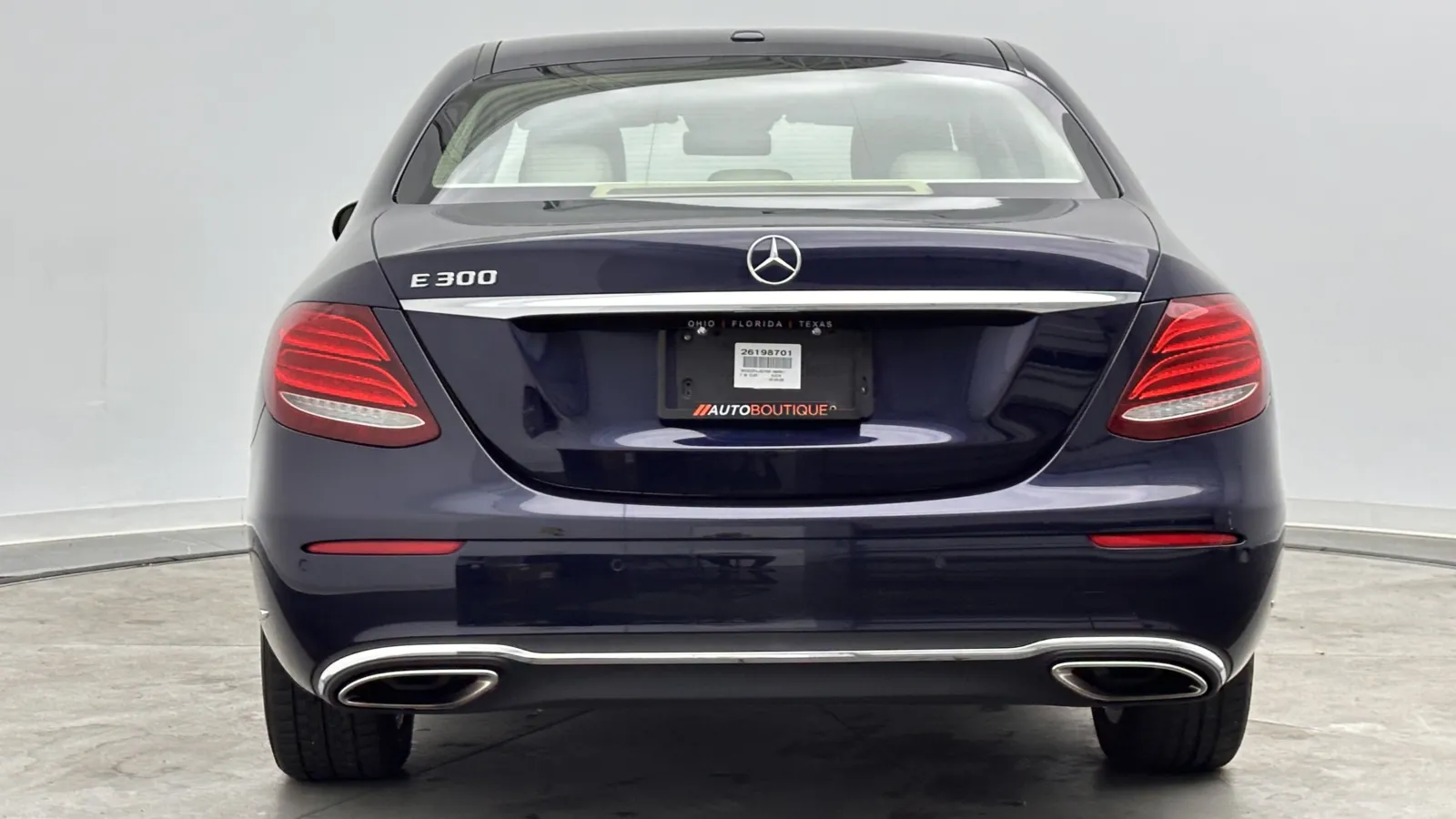 Mercedes-Benz E-Class photo 8