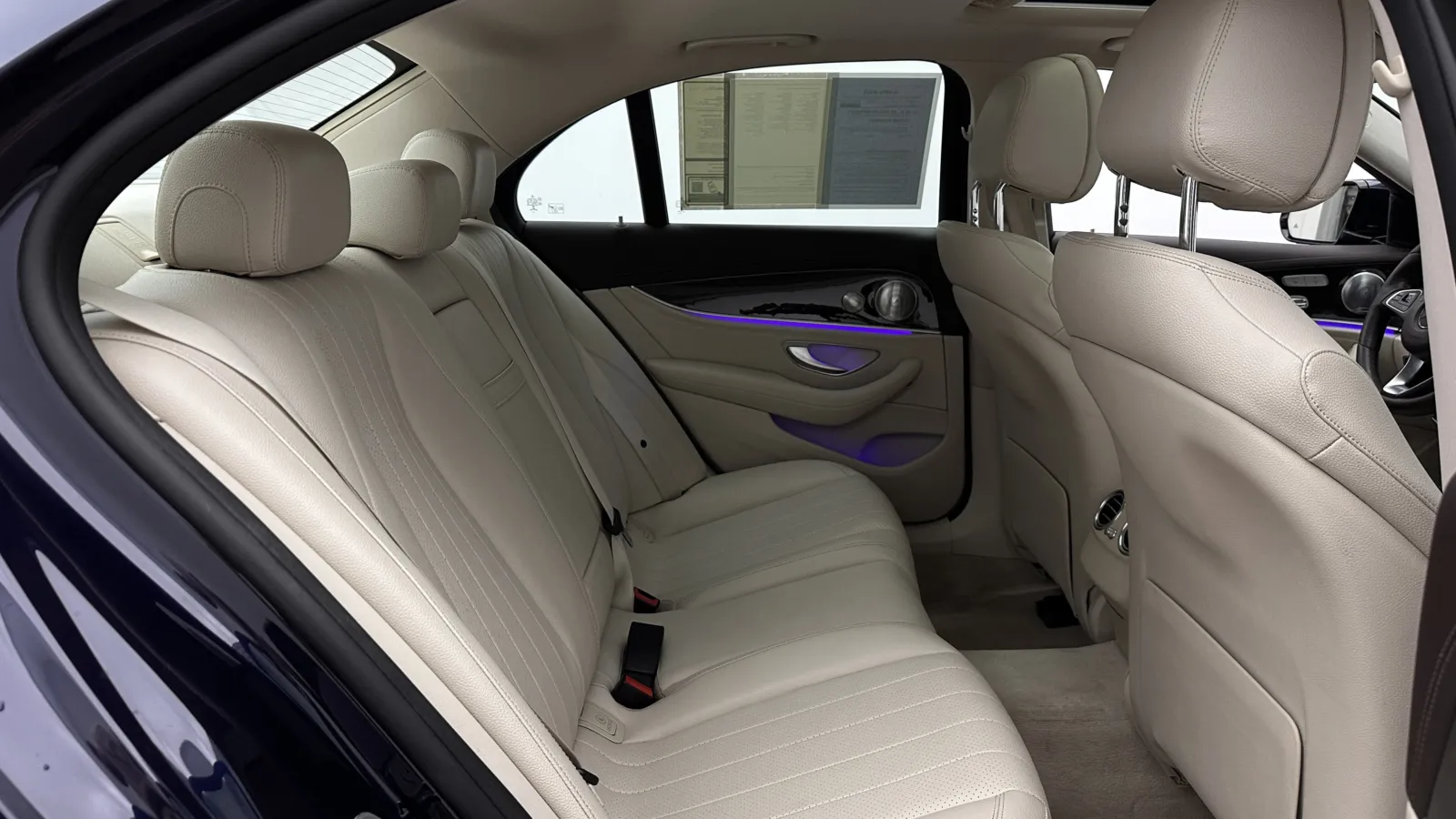 Mercedes-Benz E-Class photo 28