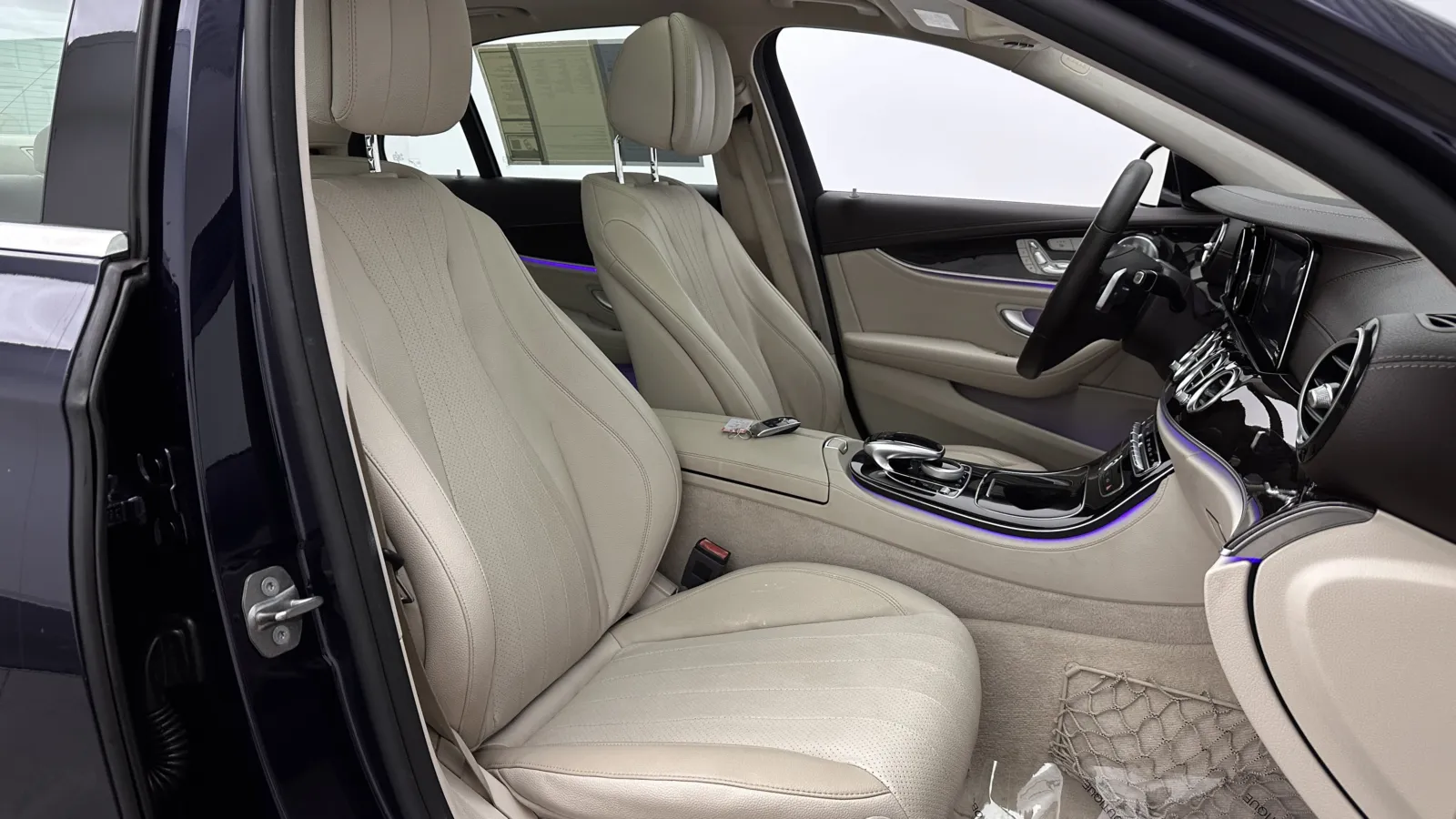 Mercedes-Benz E-Class photo 32