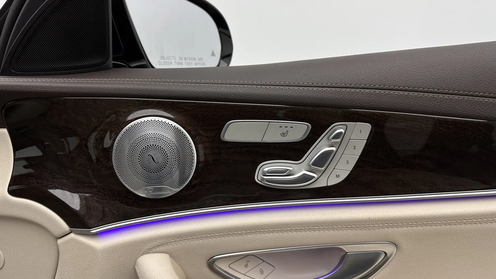 Mercedes-Benz E-Class photo 31