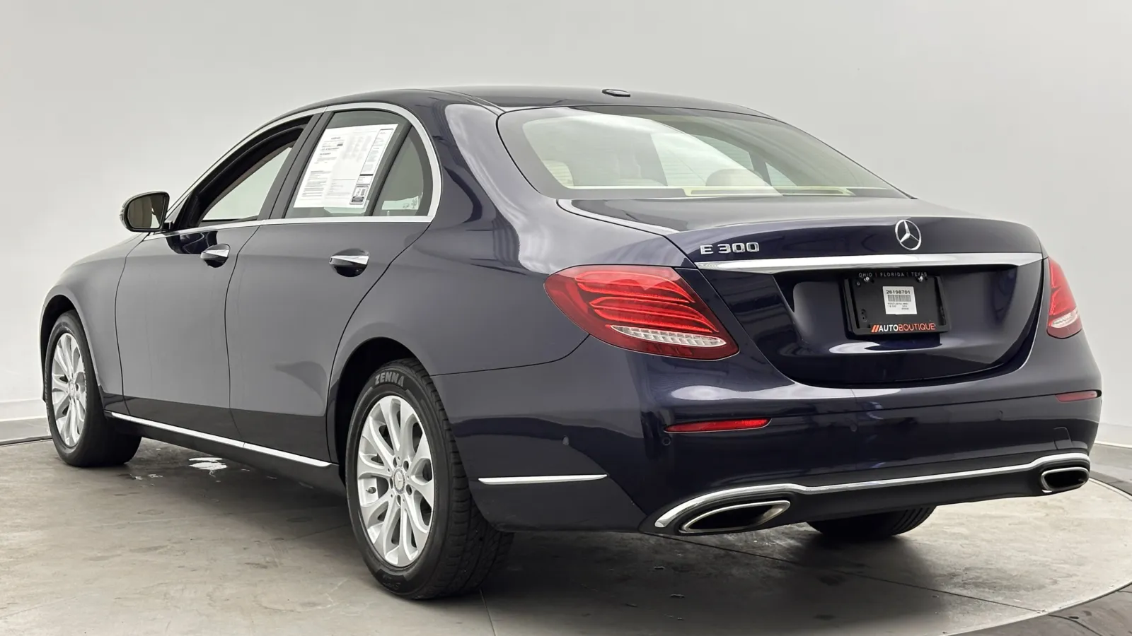Mercedes-Benz E-Class photo 7